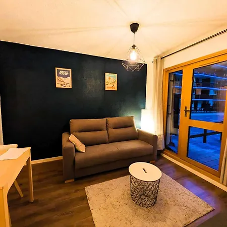Moderne 1 Avec Piscine, Proche Et Village - Fr-1-342-328